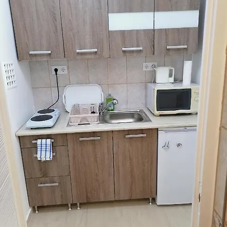Ledy Apartment *